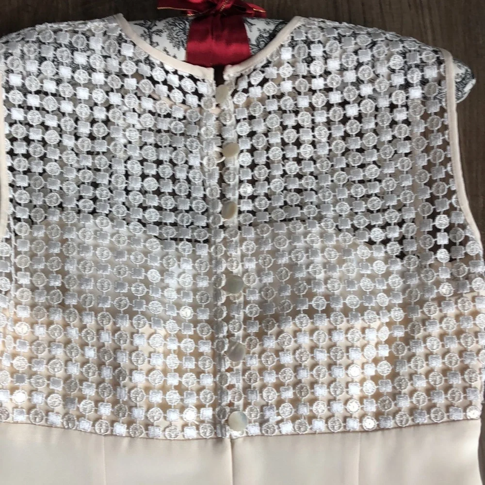 Escada Couture sleveless silk dress. - Picture 3 of 11